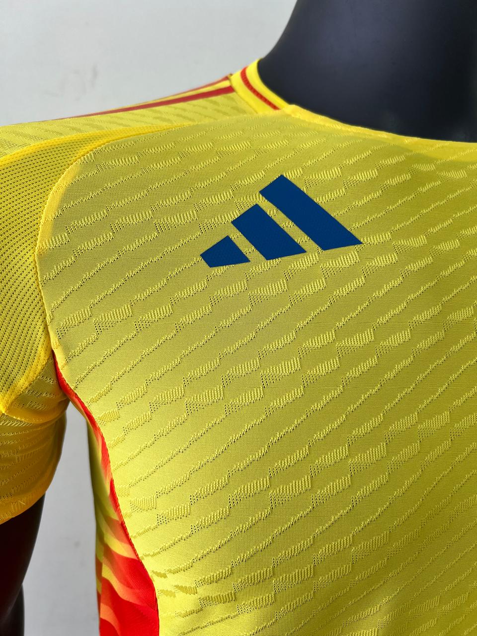 CAMISETA COLOMBIA AMARILLA PLAYER 2025 (Últimas unidades)